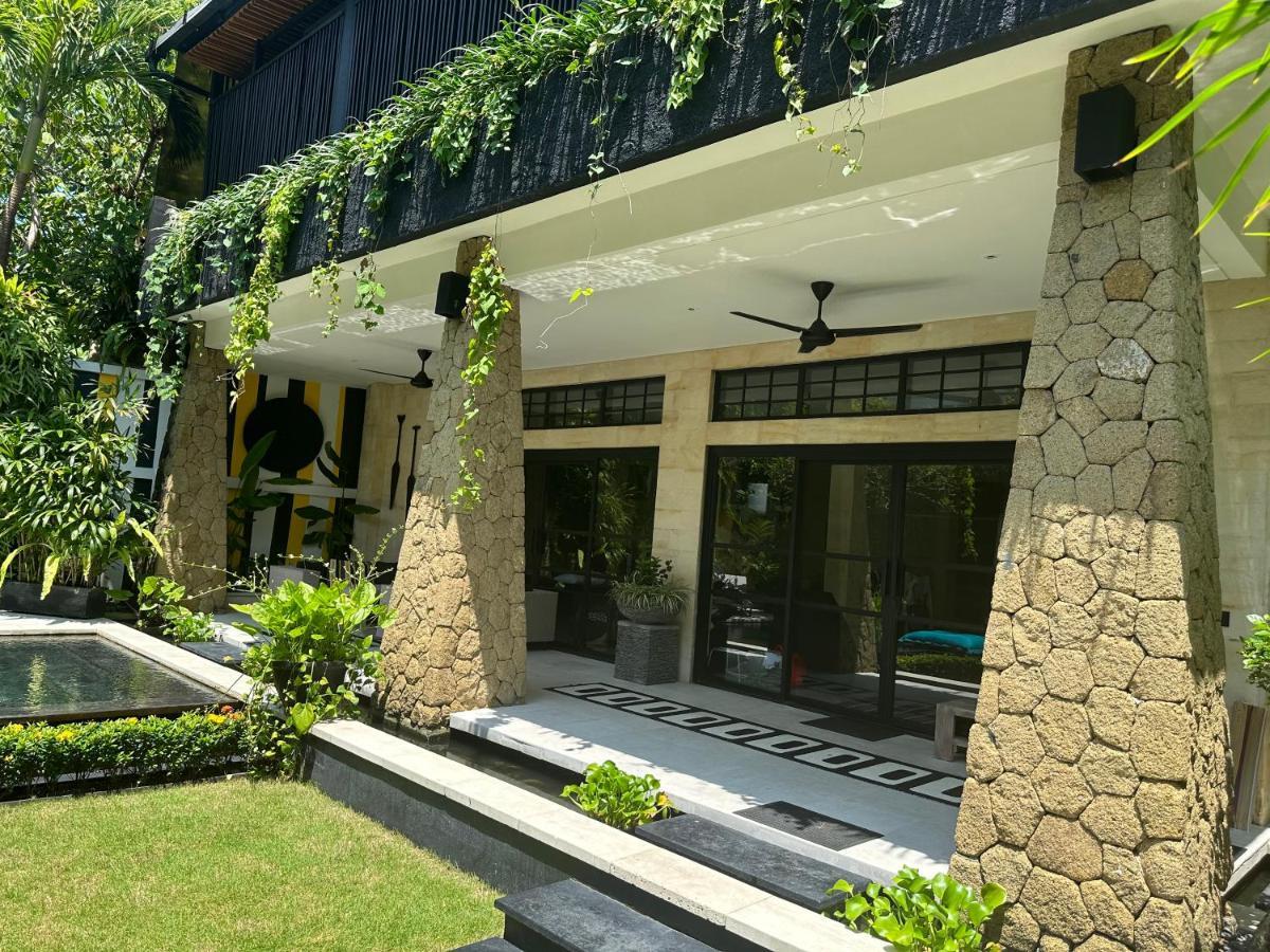 Amanputri Villa Seminyak Exterior foto