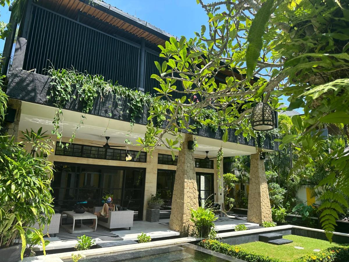 Amanputri Villa Seminyak Exterior foto